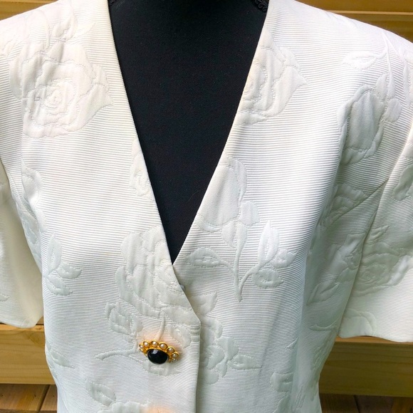 Albert Nipon Suit Size 16 - Picture 16 of 16